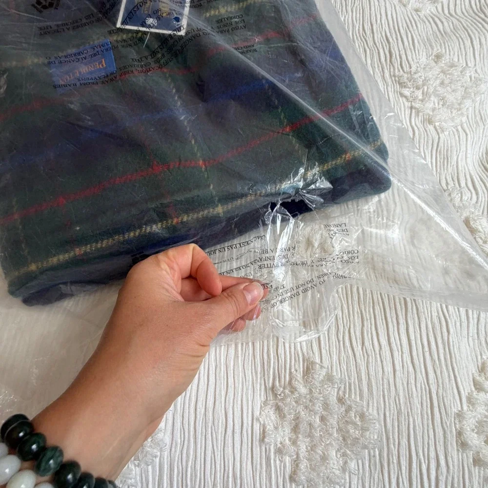VTG Pendleton Highland Motor Robe Wool Blanket Plaid Green Blue NWT USA